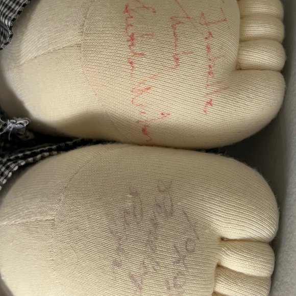 VINTAGE LITTLE SOULS DOLL, Penelope, Curly Golden Blonde Hair, Pinafore Signed - Picture 5 of 8